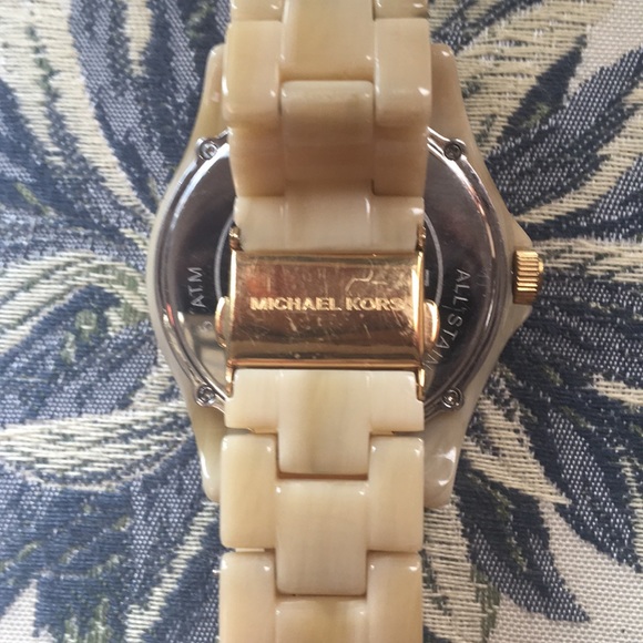 Authentic Michael Kors watch - Picture 2 of 8